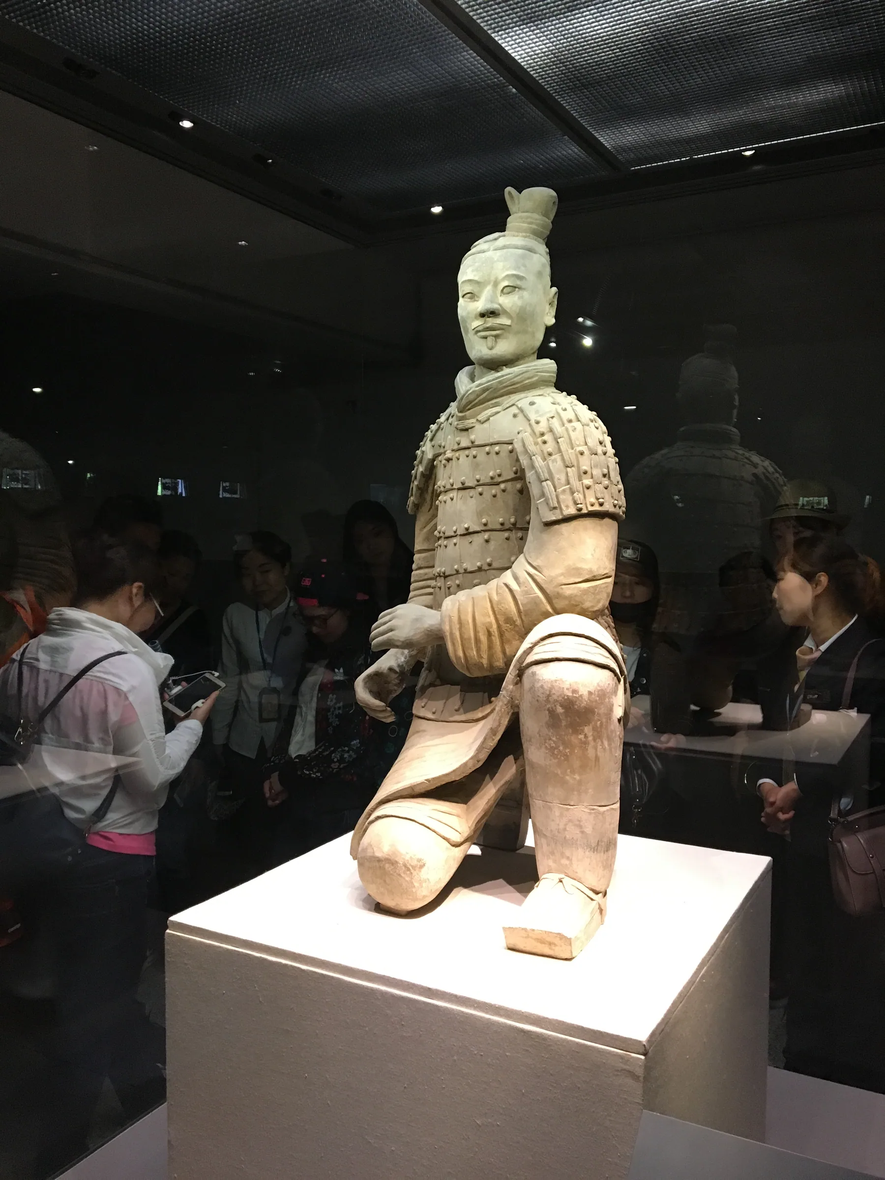 秦始皇帝陵博物院展出的跪射俑