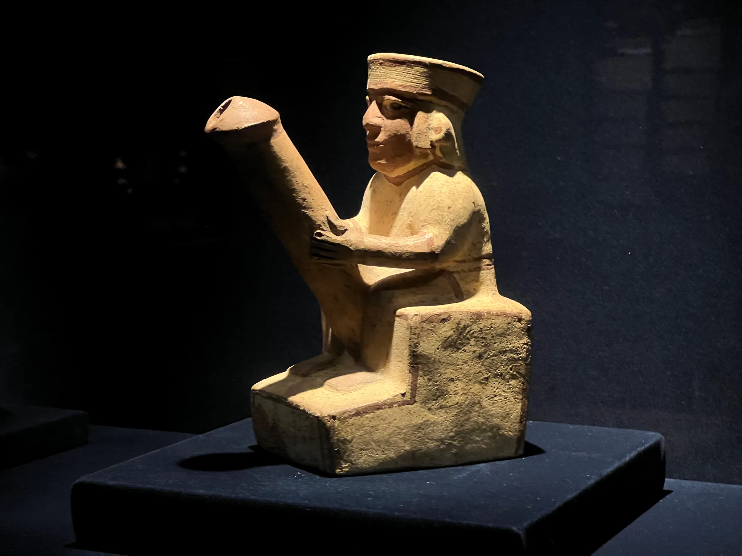 Galería Erótica 展区陈列的古代陶器